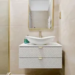 Kiraly Luxury By Stn *