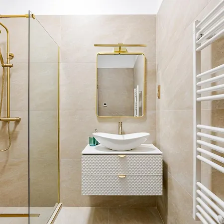 Appartement Kiraly Luxury By Stn