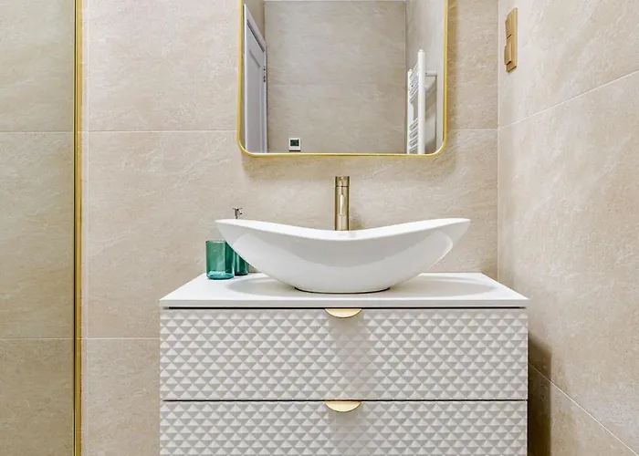 Kiraly Luxury By Stn *