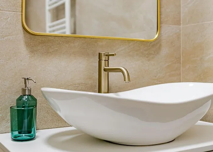 Kiraly Luxury By Stn דירה